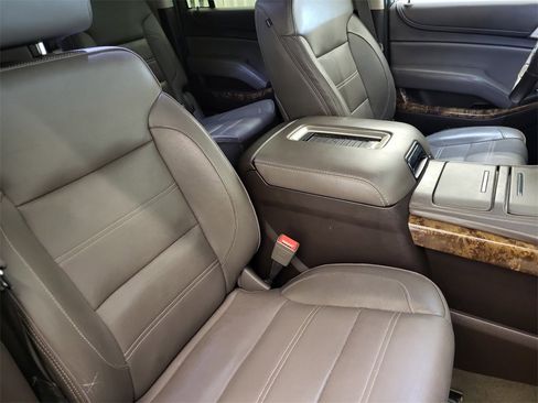 Used 2015 GMC Yukon XL Denali w/ Premium Package image 19