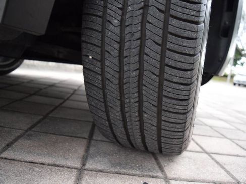 Used 2021 Volkswagen Atlas SE w/ Panoramic Sunroof Package image 90