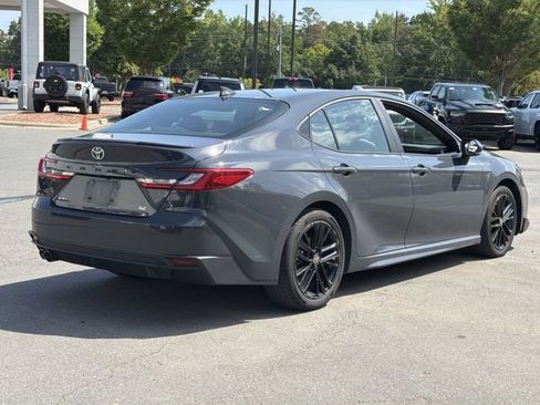 Used 2025 Toyota Camry SE FWD image 13