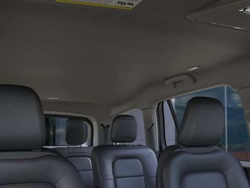 New 2026 Lincoln Aviator AWD w/ Jet Appearance Package image 22