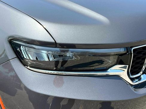 Used 2023 Jeep Grand Cherokee 4WD 4xe w/ Luxury Tech Group II image 9