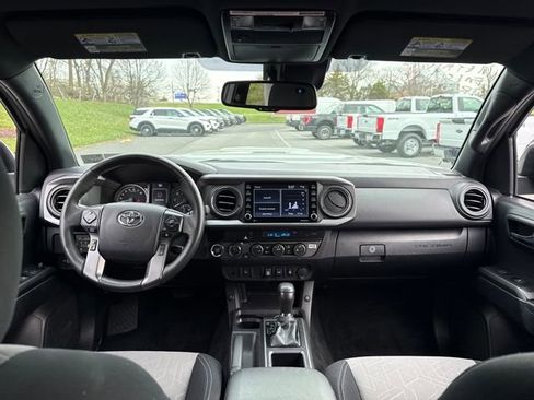 Used 2023 Toyota Tacoma TRD Sport AWD/4WD image 35