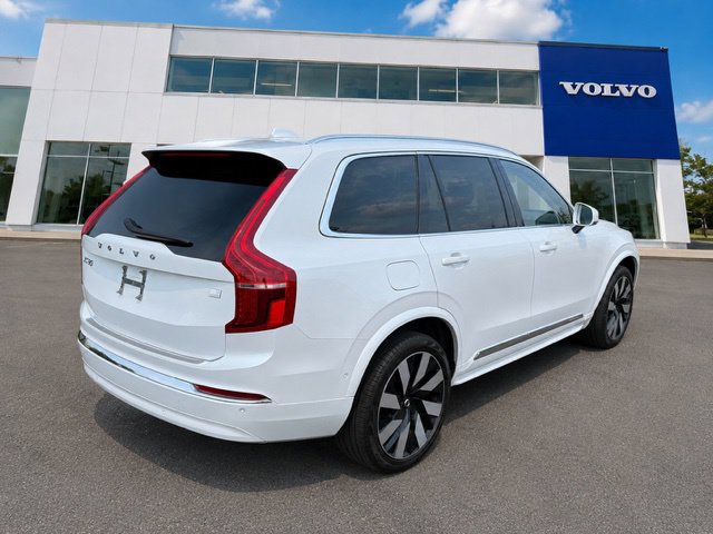 Used 2024 Volvo XC90 T8 Plus w/ Protection Package Premier AWD/4WD image 4