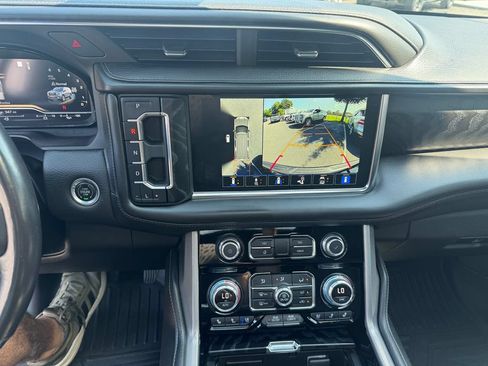 Used 2022 GMC Yukon Denali AWD/4WD image 20