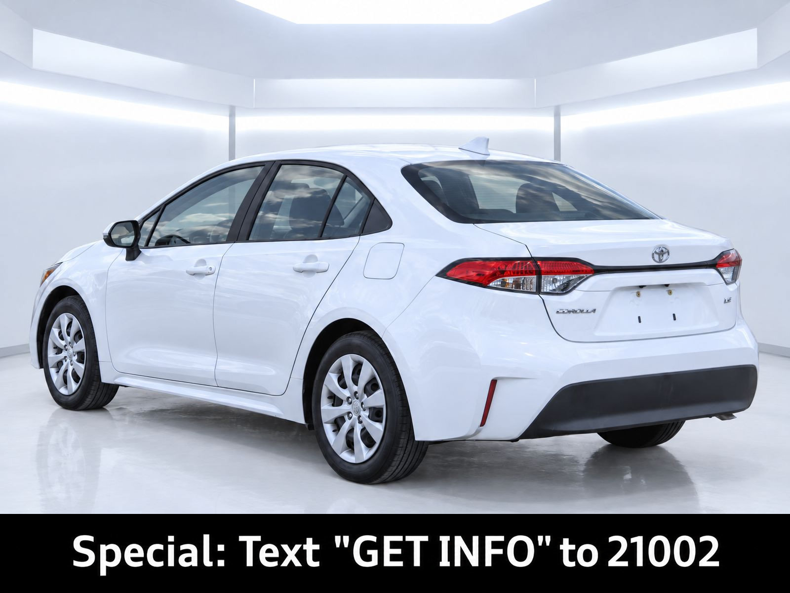 Used 2024 Toyota Corolla LE FWD image 3