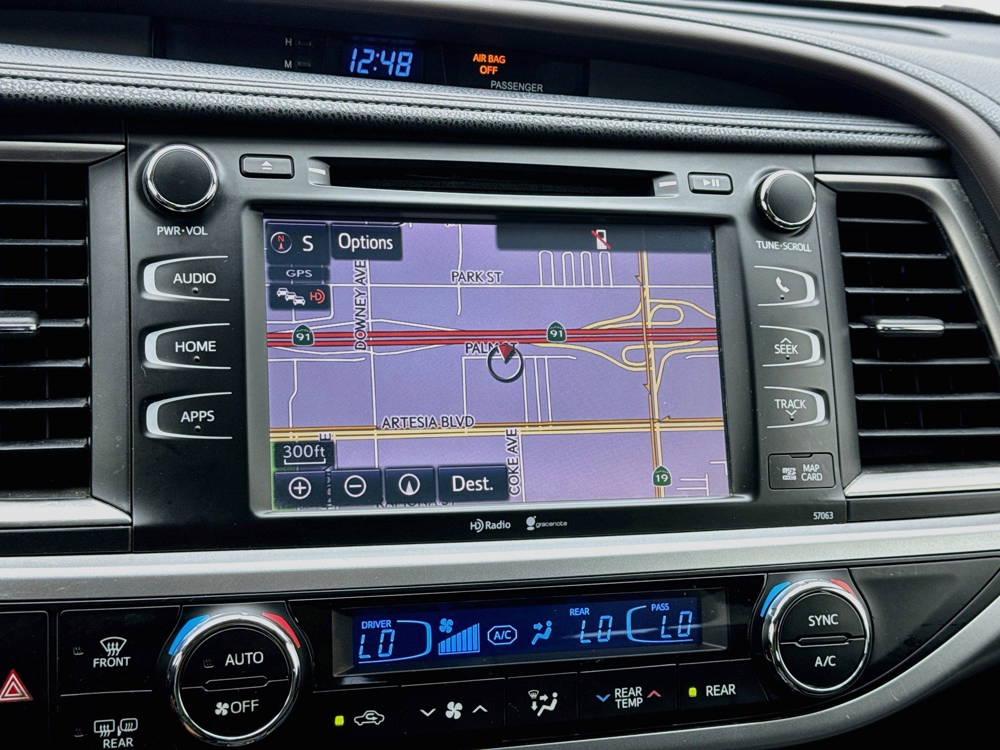 Used 2015 Toyota Highlander XLE FWD image 9