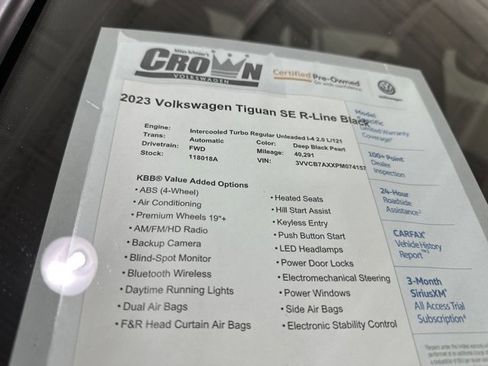 Certified 2023 Volkswagen Tiguan SE R-Line image 40