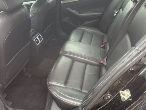 Used 2017 Nissan Maxima 3.5 SV w/ Dynamic Package image 15