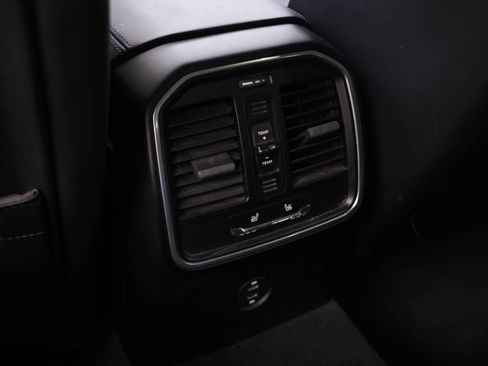 Certified 2023 Porsche Macan Turbo AWD/4WD image 18