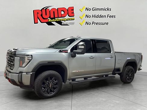 Used 2024 GMC Sierra 2500 AT4 AWD/4WD image 1