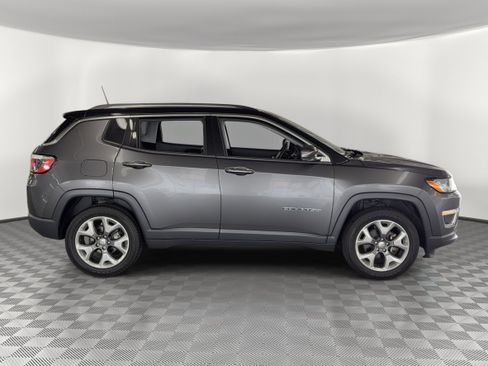 Used 2018 Jeep Compass Limited w/ Navigation Group AWD/4WD image 8