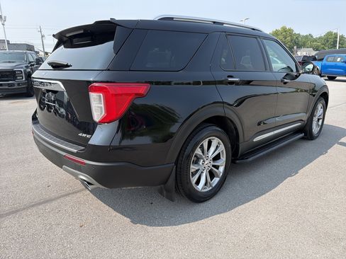 Certified 2023 Ford Explorer Limited w/ Equipment Group 301A AWD/4WD image 3