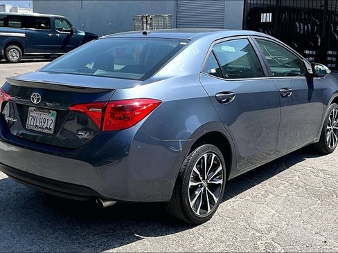 Certified 2017 Toyota Corolla SE w/ SE Premium Package FWD image 4