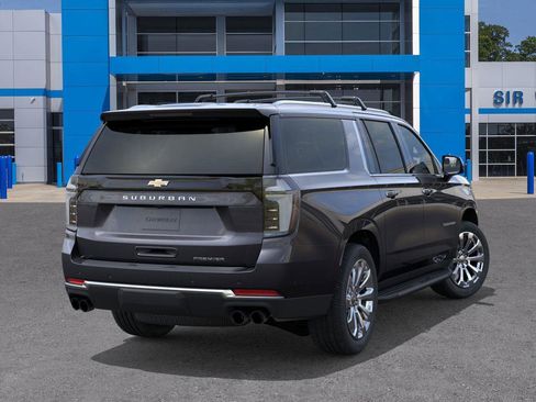 New 2026 Chevrolet Suburban Premier image 4