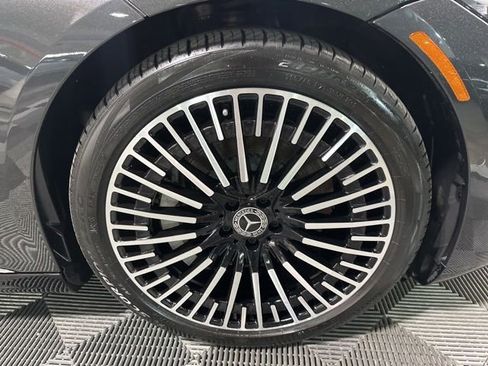 Certified 2022 Mercedes-Benz EQS 580 4MATIC Sedan image 30