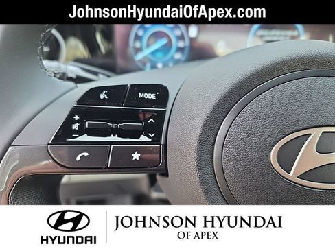 Used 2025 Hyundai Elantra Limited FWD image 28