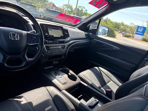 Used 2023 Honda Passport TrailSport image 25