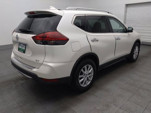 Used 2018 Nissan Rogue SV image 9