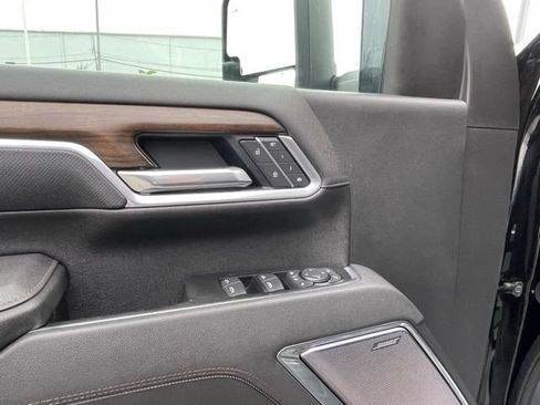 Used 2025 Chevrolet Silverado 3500 High Country w/ High Country Premium Package AWD/4WD image 13