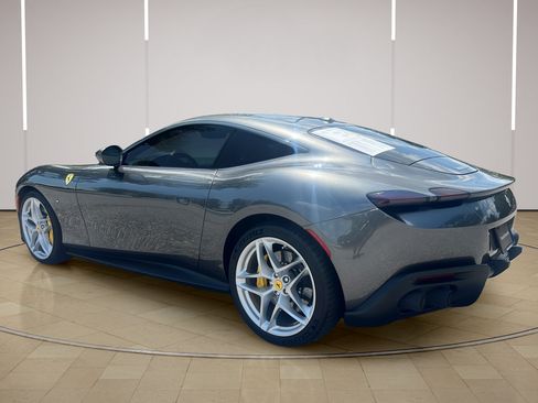 Used 2023 Ferrari Roma RWD image 3