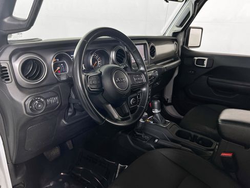 Used 2022 Jeep Wrangler Unlimited Sport image 9