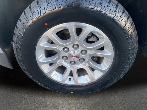 Used 2016 GMC Sierra 1500 SLE w/ SLE Value Package AWD/4WD image 16