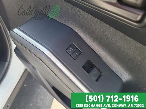 Used 2024 Toyota Highlander LE image 29