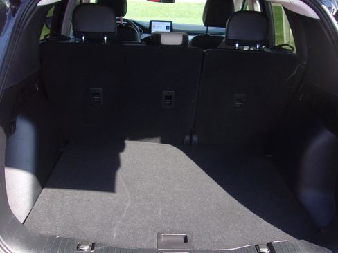 Used 2022 Ford Escape SEL w/ Technology Package image 4