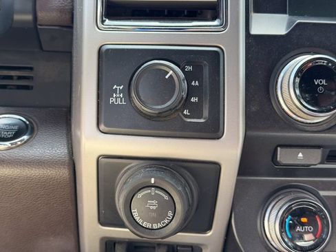 Used 2018 Ford F150 King Ranch w/ Equipment Group 601A Luxury AWD/4WD image 17