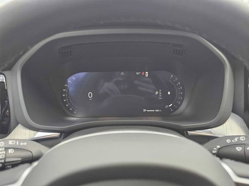 Certified 2025 Volvo XC60 B5 Plus image 26