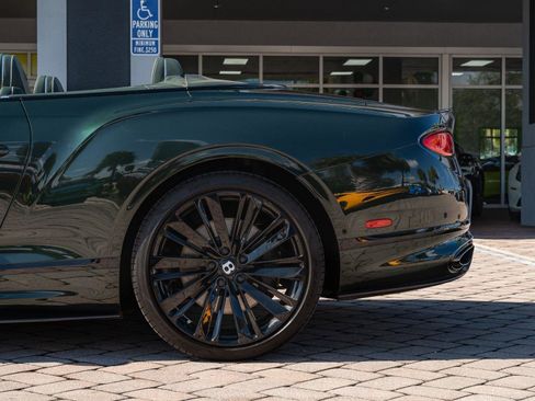 Used 2022 Bentley Continental GT Speed image 12