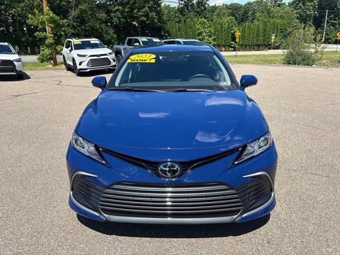 Used 2023 Toyota Camry LE w/ Cold Weather Package FWD image 9