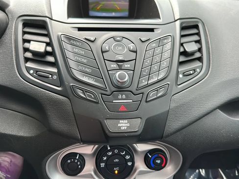 Used 2018 Ford Fiesta SE FWD image 12