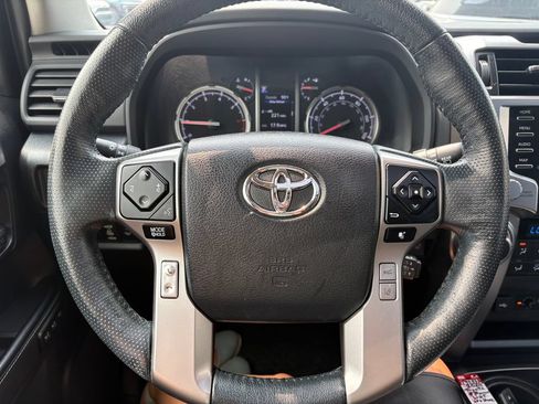 Used 2023 Toyota 4Runner Limited AWD/4WD image 7
