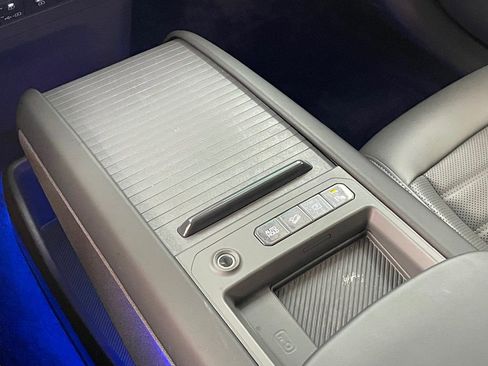 Used 2024 Kia EV9 Land image 60