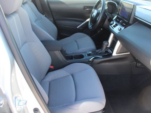 Used 2025 Toyota Corolla Cross AWD Hybrid image 19