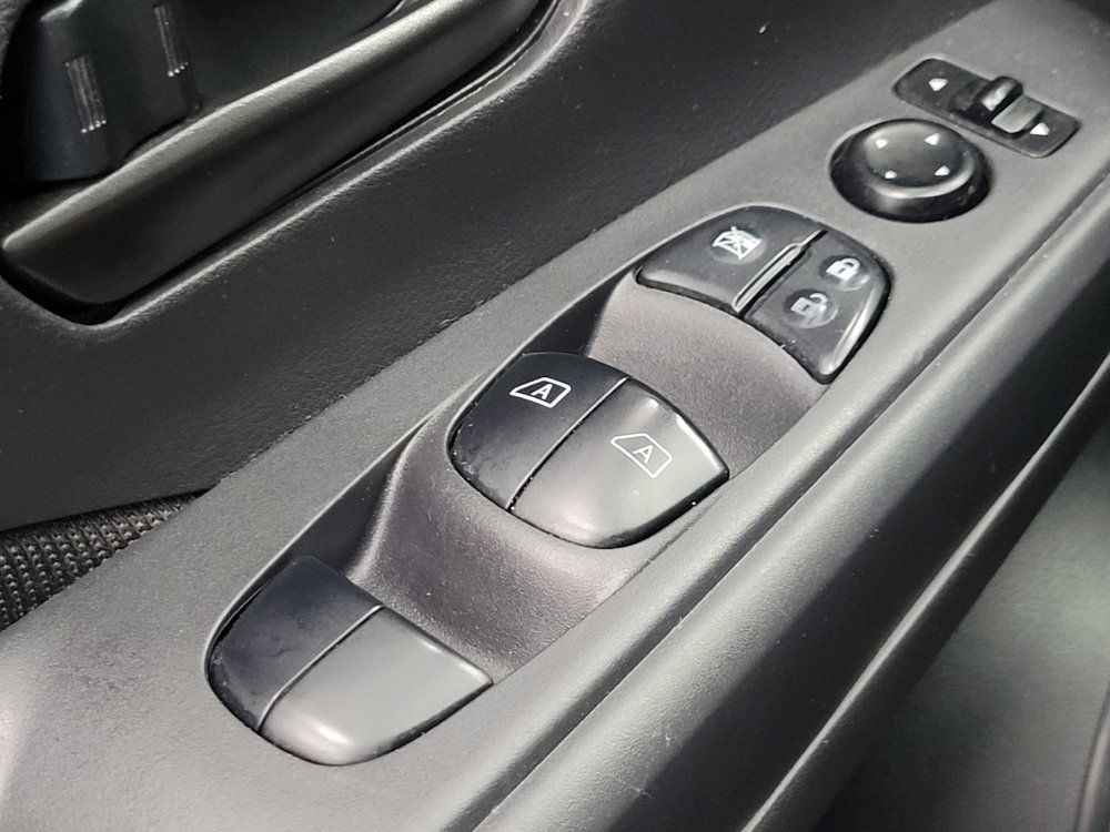 Used 2021 Nissan Kicks S FWD image 27