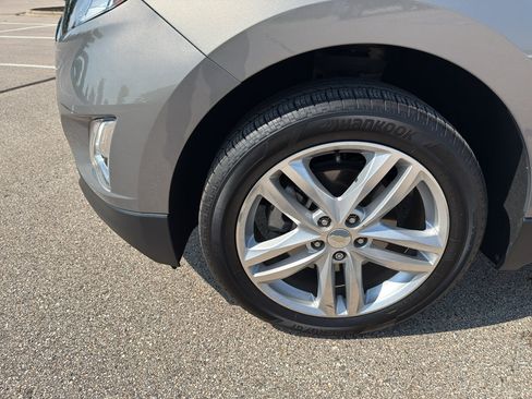 Used 2018 Chevrolet Equinox Premier AWD/4WD image 8