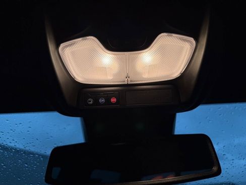 Used 2024 Chevrolet Colorado Z71 w/ Z71 Convenience Package 2 image 31