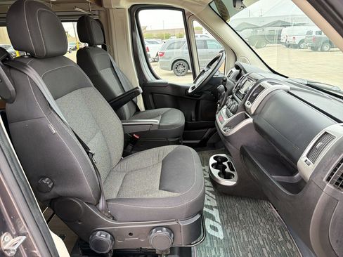 Used 2017 RAM ProMaster 3500 w/ Premium Appearance Group image 29