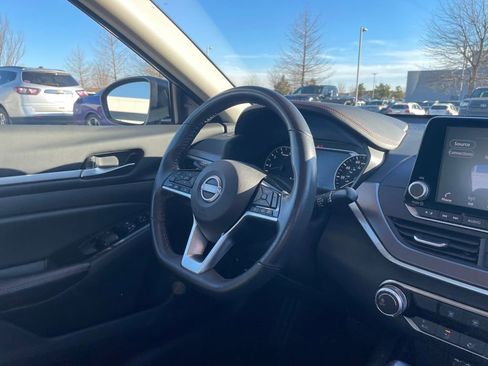 Used 2024 Nissan Altima 2.5 SR image 30