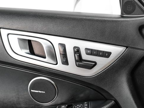Used 2014 Mercedes-Benz SLK 250 image 39