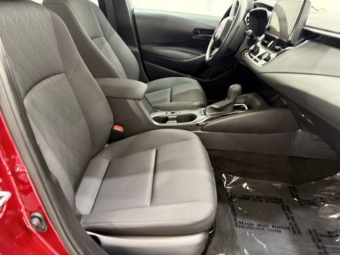Used 2025 Toyota Corolla LE image 16