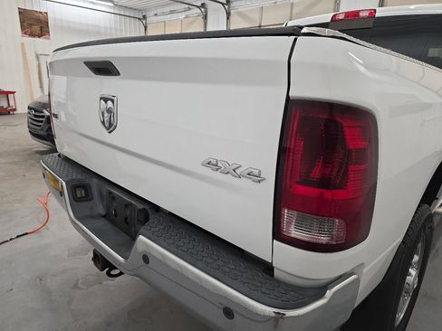 Used 2015 RAM 2500 SLT w/ Luxury Group image 11