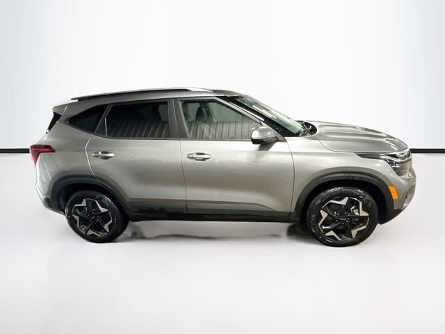 Used 2025 Kia Seltos S AWD/4WD image 8