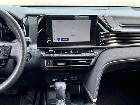 Used 2025 Toyota Camry LE FWD image 18