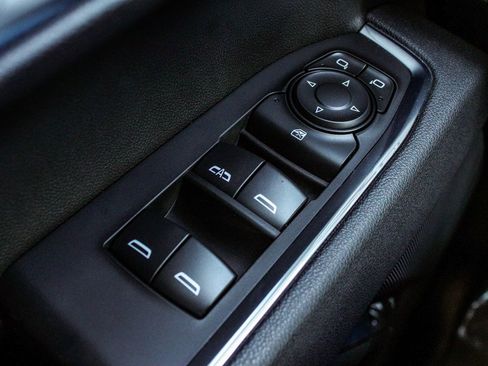 Used 2025 GMC Sierra 1500 Elevation image 10