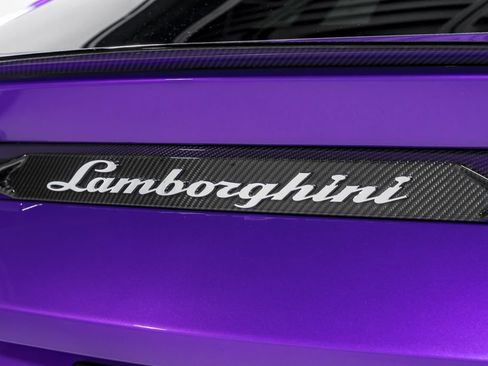 Used 2024 Lamborghini Urus Performante AWD/4WD image 61