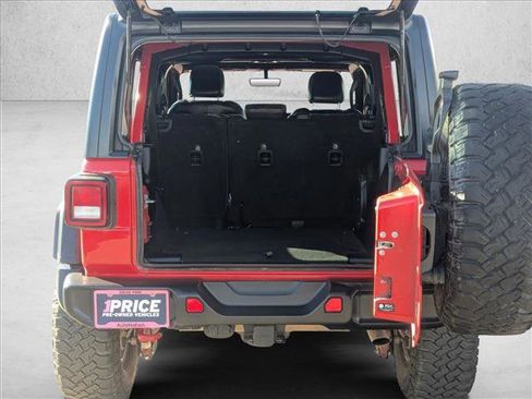 Used 2022 Jeep Wrangler Unlimited Rubicon w/ Xtreme Recon 35" Tire Package image 6