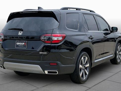 Used 2025 Honda Pilot Touring image 13